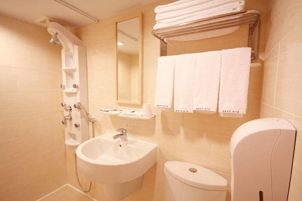 Royal Group Hotel Xiong Zhong Branch Kaohsiung Exterior photo